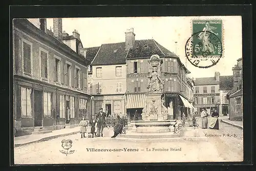 AK Villeneuve-sur-Yonne, La Fontaine Briard