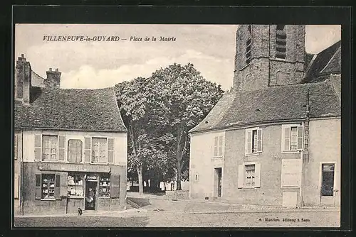 AK Villeneuve-la-Guyard, Place de la Mairie