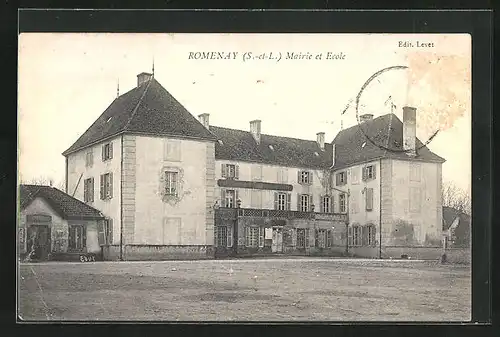 AK Romenay, Mairie et Ecole, auf dem Vorplatz