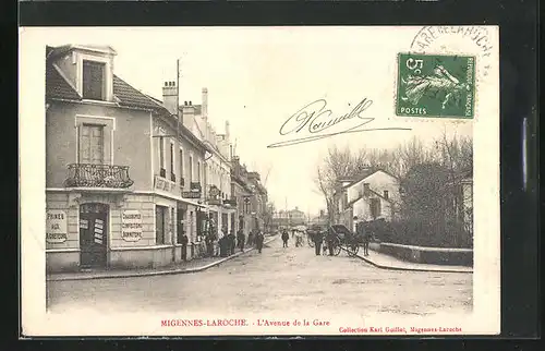 AK Migennes-Laroche, L`Avenue de la Gare, Magasins, Pferdekutsche auf der Strasse