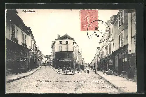 AK Tonnerre, Rue de l`Hopital et Rue de l`Hotel-de-Ville, an der Strassengabelung