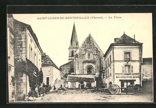 AK Saint-Lèger-de-Montbrillais, La Place