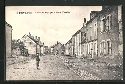 AK Lucy-le-Bois, Entrèe du Pays par la Route d`Avallon