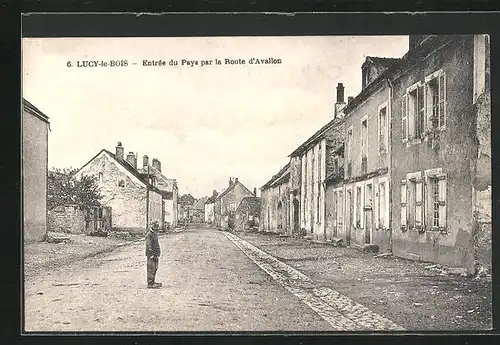 AK Lucy-le-Bois, Entrèe du Pays par la Route d`Avallon