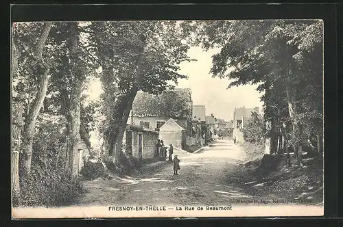 AK Fresnoy-en-Thelle, La Rue de Beaumont