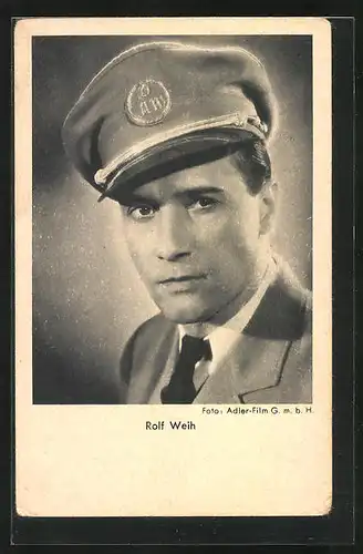 AK Schauspieler Rolf Weih mit Anzug und Mütze