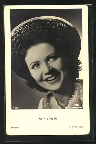AK Schauspielerin Herma Relin mit sommerlichem Strohhut