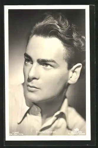AK Schauspieler Heinz Ohlsen blickt nachdenklich in die Ferne