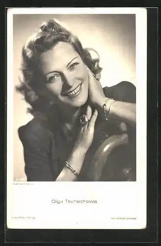 AK Schauspielerin Olga Tschechowa mit strahlendem Lächeln