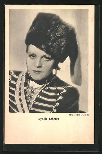 AK Schauspielerin Sybille Schmitz in der Uniform eines Husaren