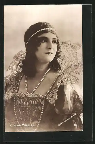 AK Schauspielerin Claude Mérelle im historischen Kostüm