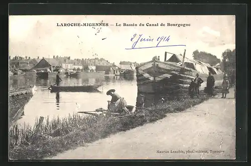 AK Laroche-Migennes, Le Bassin du Canal de Bourgogne, Waschfrau am Ufer