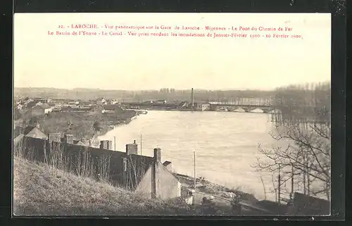 AK Laroche, Vue panoramique sur la Gare de Laroche-Migennes, le Pont du Chemin de Fer, Blick auf das Hochwasser