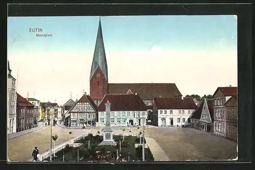 AK Eutin, am Ehrenmal auf dem Marktplatz