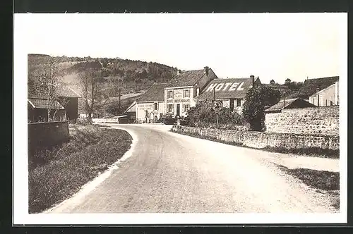 AK Blannay, Route de Vèzelay, Hotel