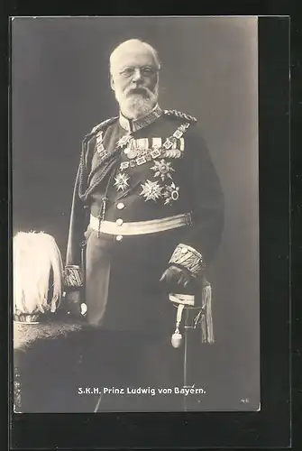 AK König Ludwig III. von Bayern in Uniform mit Orden