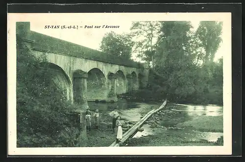 AK St-Yan, Pont sur l`Arconce, Kinder an der provisorischen Brücke