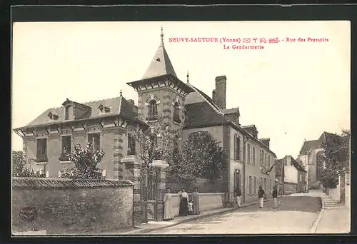 AK Neuvy-Sautour, Rue des Pressoirs - La Gendarmerie