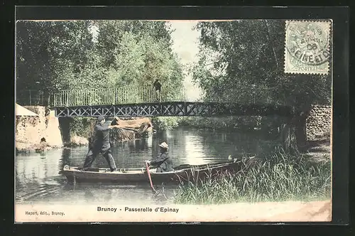 AK Brunoy, Passerelle d`Epinay, Männer in einem Ruderboot