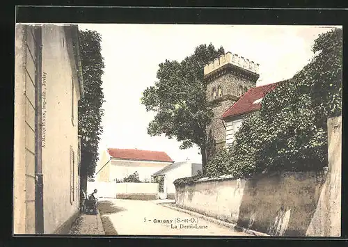 AK Grigny, La Demi-Lune