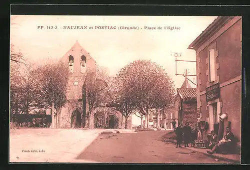 AK Naujean-et-Postiac, Place de l`Eglise
