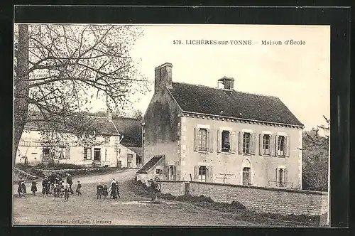 AK Licheres-sur-Yonne, Maison d`Ecole