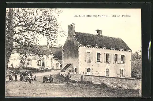 AK Lichéres-sur-Yonne, Maison d`École