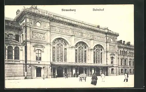 AK Strassburg, Menschen vor dem Bahnhof