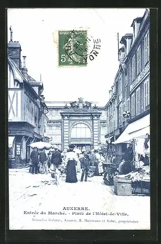 AK Auxerre, Entrée du Marché-Place de Hotel-de-Ville