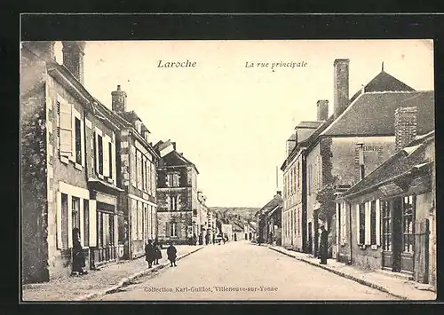 AK Laroche, La rue principale