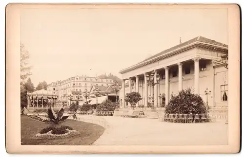 Fotografie Friedrich Spiess, Baden-Baden, Ansicht Baden-Baden, Kurhaus mit Grünanlage