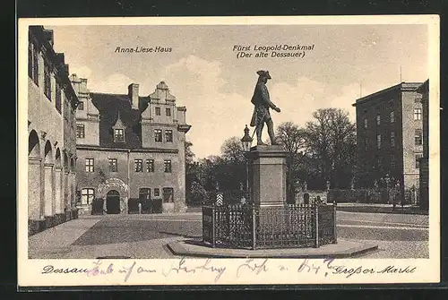 AK Dessau, Grosser Markt mit Fürst Leopold-Denkmal und Anna-Liese-Haus