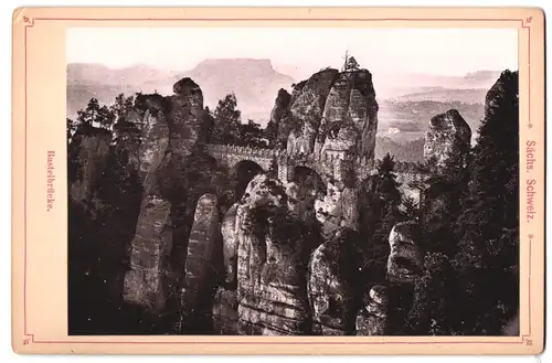 Fotografie Fotograf unbekannt, Ansicht Bastei / Sächs. Schweiz, Basteibrücke