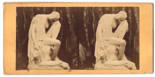 Stereo-Fotografie Plastik - Statue Frauenakt mit Tuch sitzend