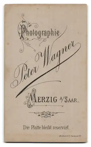 Fotografie Peter Wagner, Merzig a / Saar, Portrait junge Dame in eleganter Kleidung