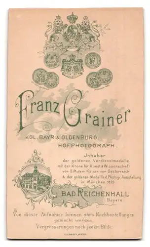 Fotografie Franz Grainer, Bad Reichenhall / Bayern, Portrait Kommunikantin mit Kerze und Gebetsbuch
