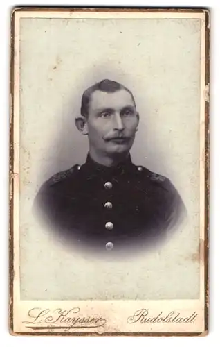Fotografie L. Kaysser, Rudolstadt, Schwarzburgerstr., Portrait Soldat in Uniform
