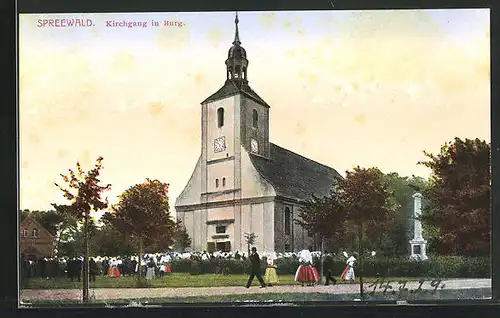 AK Burg / Spreewald, Kirchgang