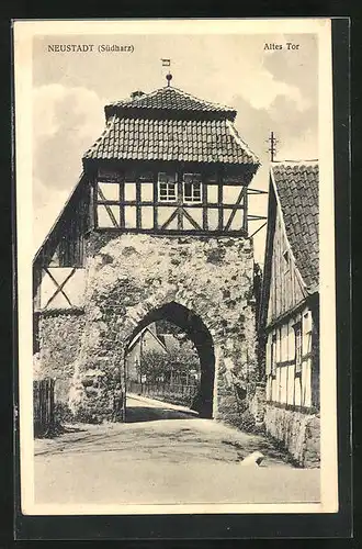 AK Neustadt / Südharz, Ortspartie mit Altem Tor