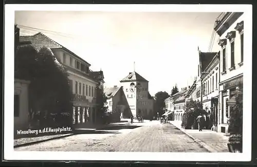AK Wieselburg a. d. E., Hauptplatz mit Geschäft und Rathaus