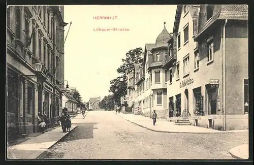 AK Herrnhut, Ladenzeile an der Löbauer-Strasse