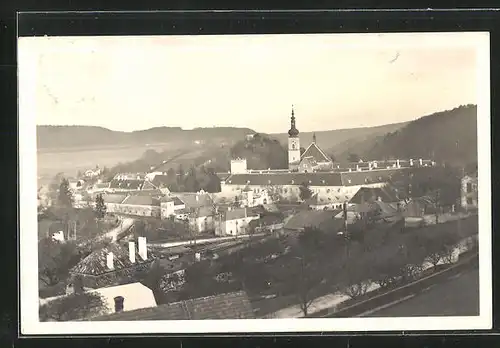 AK Heiligenkreuz, Teilansicht mit Kirche