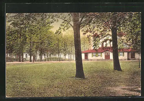 AK Löbau, Gasthaus Schützenhaus mit Grünfläche