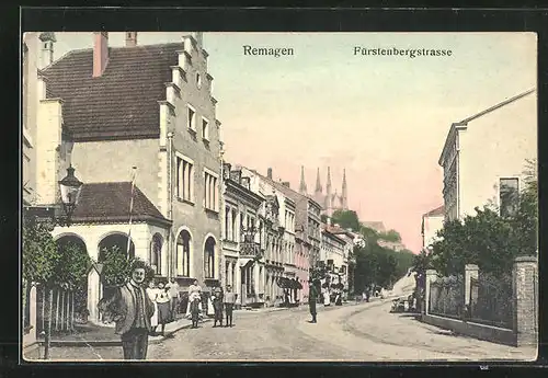 AK Remagen, Fussgänger in der Fürstenbergstrasse