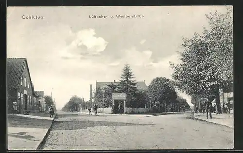 AK Schlutup, Lübecker-u. Wesloerstrasse