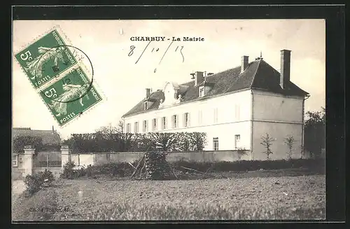 AK Charbuy, La Mairie