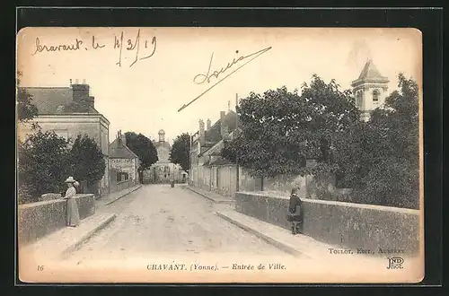 AK Cravant, Entree de Ville, L`Eglise