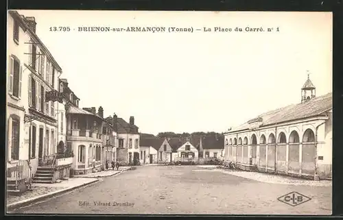 AK Brienon-sur-Armancon, La Place du Carre No.1