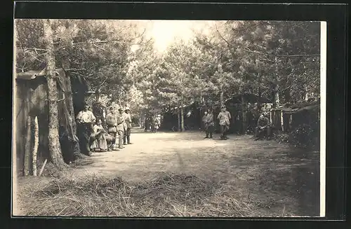 AK St. Marie-à-Py, Waldpartie mit Soldaten