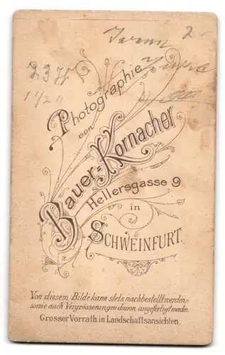 Fotografie Bauer Kornacher, Schweinfurt, Portrait bürgerliche Dame mit Kleinkind auf dem Arm